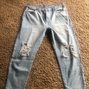 Women’s distressed Jeans